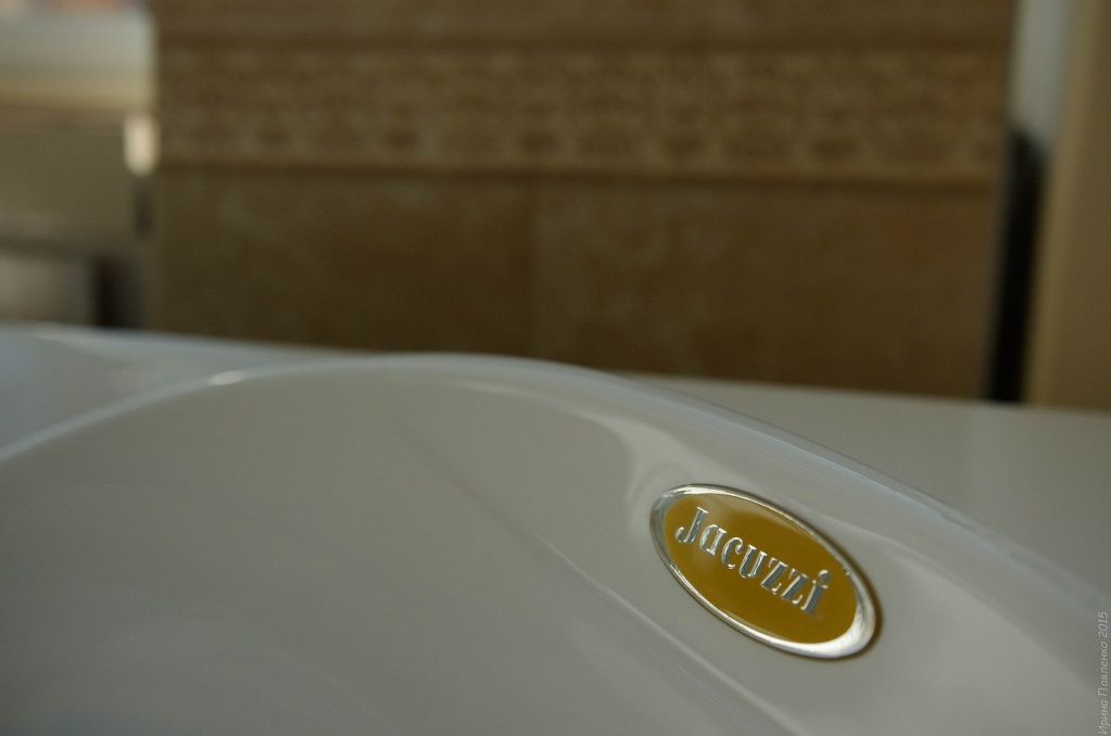 Jacuzzi логотип